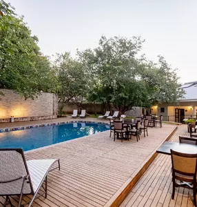 Nkosi Guest Lodge  image